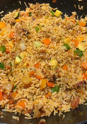 Une photo de Riz aux légumes et porc effiloché