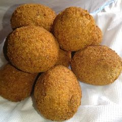 A picture of Scotched eggs.