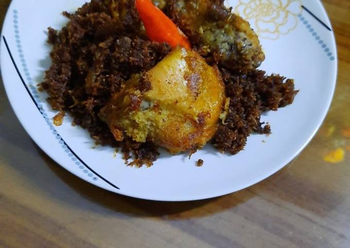 Ayam goreng serundeng