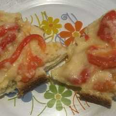 Foto di Tartine di Natale alla fonduta di peperoni
