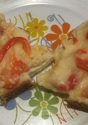 Foto di Tartine di Natale alla fonduta di peperoni