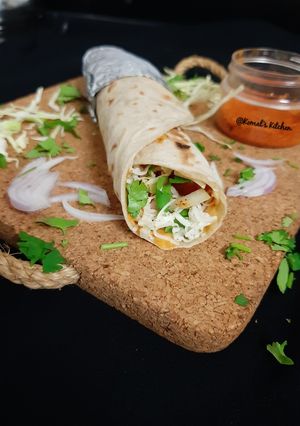 વેજ. ચીઝ ફ્રેંકી (Veg. Cheese Frankie Recipe In Gujarati) રેસીપી મુખ્ય ફોટો