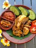 Ayam ungkep lalapan🍗 Bumbunya meresap, daging empuk
