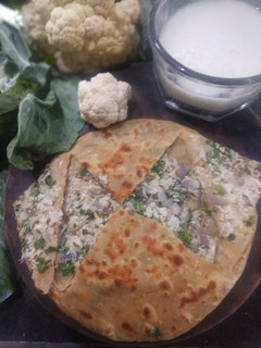 गोभी का परांठा (Gobhi Ka Paratha recipe in Hindi) रेसिपी मुख्य फोटो