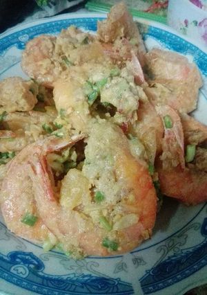 Hình của món Tôm Hoàng Kim (tôm sốt trứng muối).