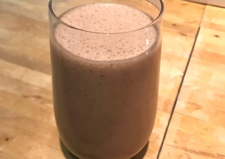 Recipe of Any-night-of-the-week Banana & Cocoa Smoothie