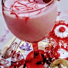 A picture of Strawberry Shake.