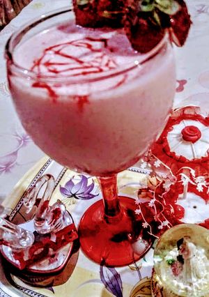A picture of Strawberry Shake.