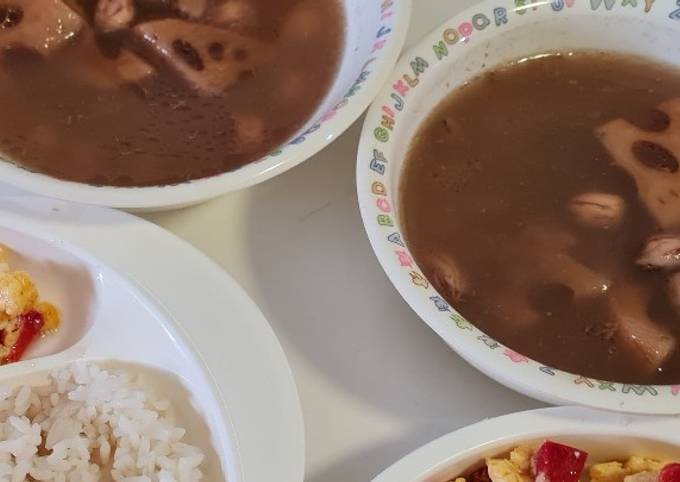 Kids Menu: Sop Akar Lotus Kacang Tanah