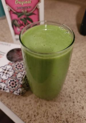 A picture of Whole Foods Green Smoothie.