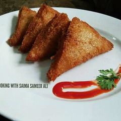 Instant bread samosa A picture of Instant bread samosa.