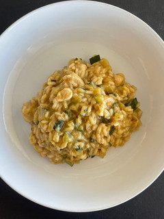 Una foto de Risotto de pollo y verdura