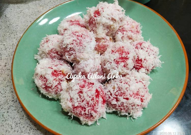 Klepon merah putih gula aren