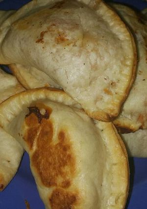 Una foto de Empanada de pollo y choclo