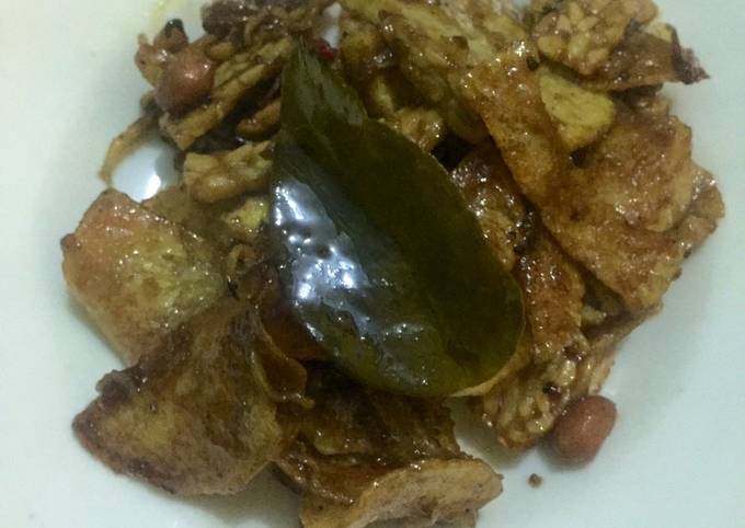 Langkah Mudah untuk Menyiapkan Kering KTKT (Kentang Tempe Kacang Teri) Anti Gagal