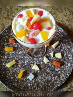 फ्रूट क्रीम (Fruit cream recipe in Hindi) रेसिपी मुख्य फोटो