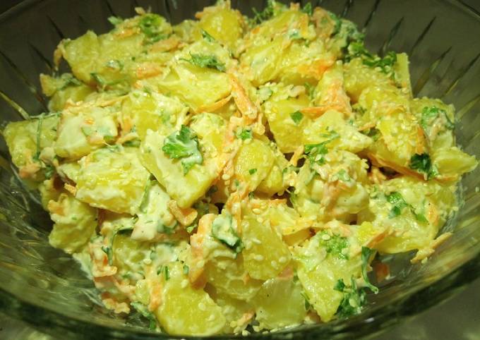 Creamy potato salad