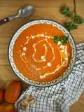 Crema de tomates rostizados sin lácteos