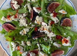 Foto di Insalata di feta con fichi