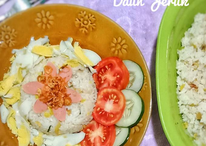 Nasi goreng daun jeruk