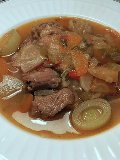 Una foto de Sopa de pollo silvestre con verduras