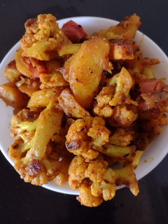 দম ফুলকপি(Dum foolkopi Recipe in Bengali) রেসিপির প্রধান ছবি