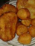 Torticas y buñuelitos de yuca con quesito
