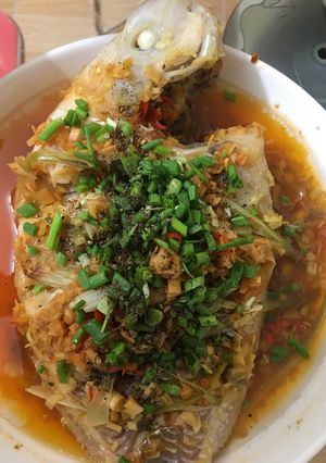 Hình của món Cá diêu hồng hấp sa tế.