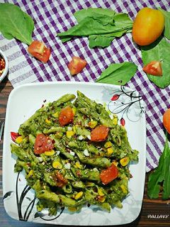 पेने विथ स्पिनच पेस्तो (South Italian Pasta Recipe in Marathi) रेसिपी चे मुख्य फोटो