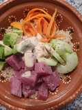 Poke bowl de atún fresco