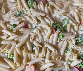 Popular Cuisine Penne pasta in white sauce Very Delicious
