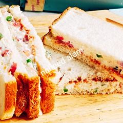 A picture of Hung Curd Veg Sandwich.