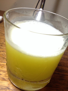 Una foto de Jugo de piña/pepino (alheniel 👌🏽)