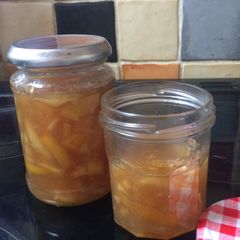 A picture of Whole lemon marmalade.