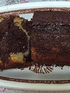 صورة لوصفة كيك رخامي خفيف بالشكلاطة و القهوة 🍫☕