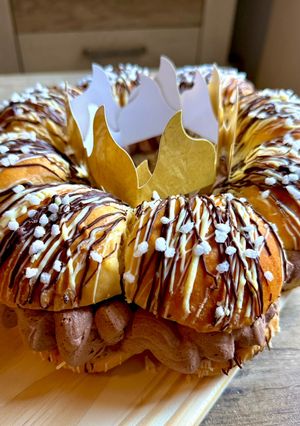 Una foto de Roscón Reyes de brioche y trufa