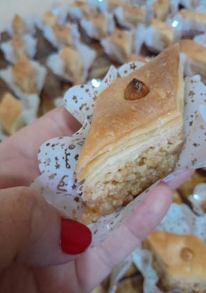 A picture of Baklava with Peanuts.