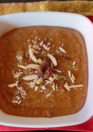 A picture of Moong dal halva.