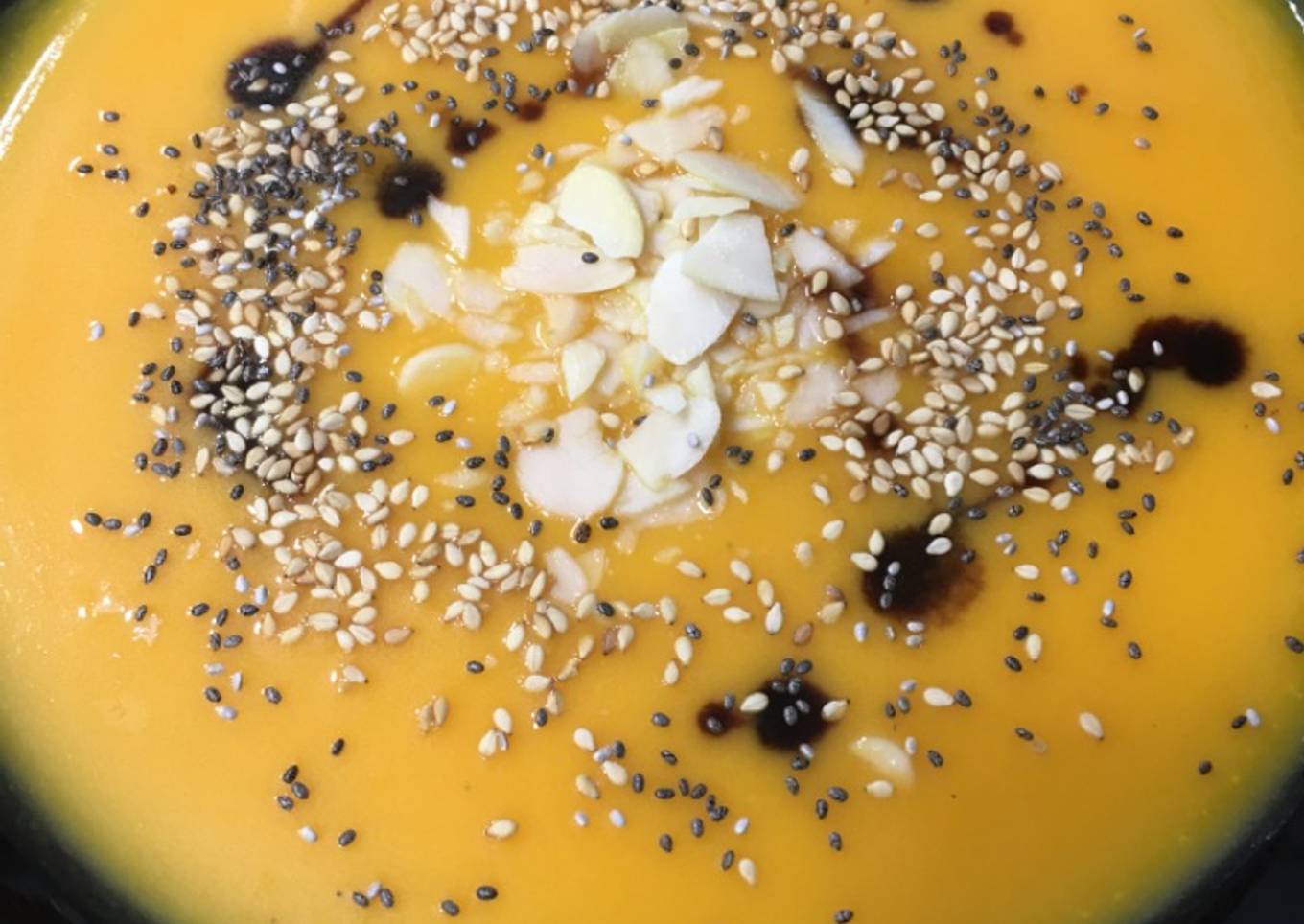 Crema de calabaza con leche de coco. Gourmet