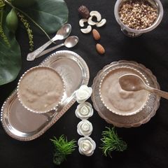 A picture of Mixed grains and nuts porridge (manni) for babies.