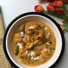A picture of Prawn in Coconut Gravy.