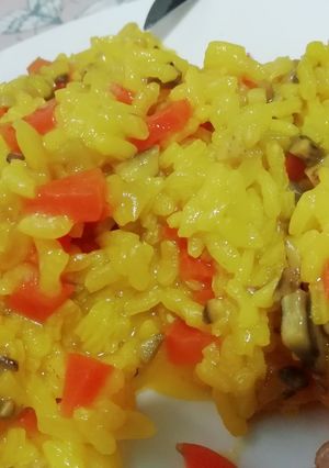 Una foto de Arroz con champiñones y zanahoria
