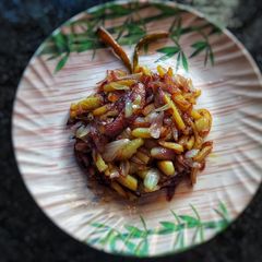 A picture of Aloo pyaz bhaji.