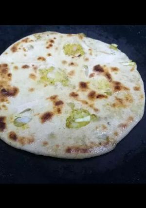 आलू का पराठा (aloo ka paratha recipe in Hindi) रेसिपी मुख्य फोटो