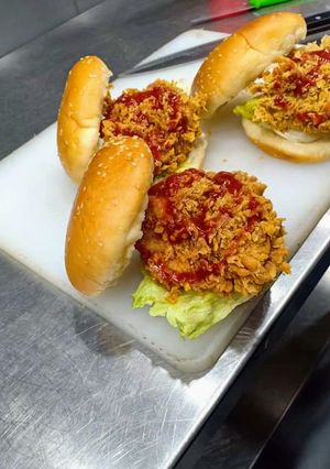 A picture of Crispy zinger burger.