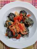 Tortelloni  nero di seppia con ricotta