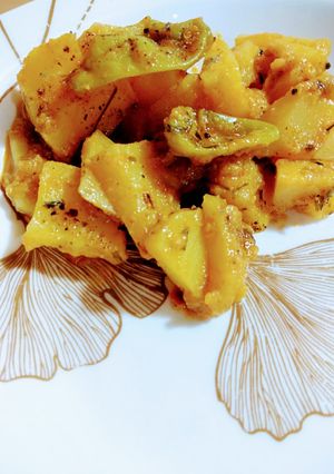 A picture of Khatay Aloo.