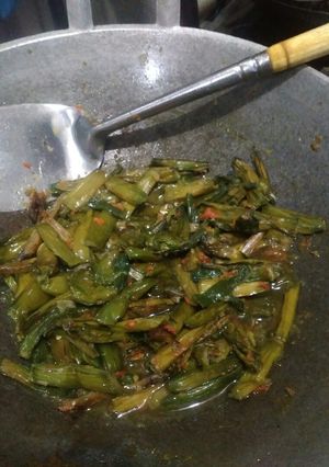 Foto resep Oseng genjer Teri pedas
