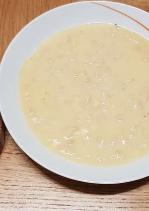 Tejfölös babfőzelék recept fotója