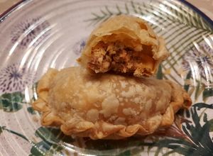 Una foto de Empanadas de pescado (boga)